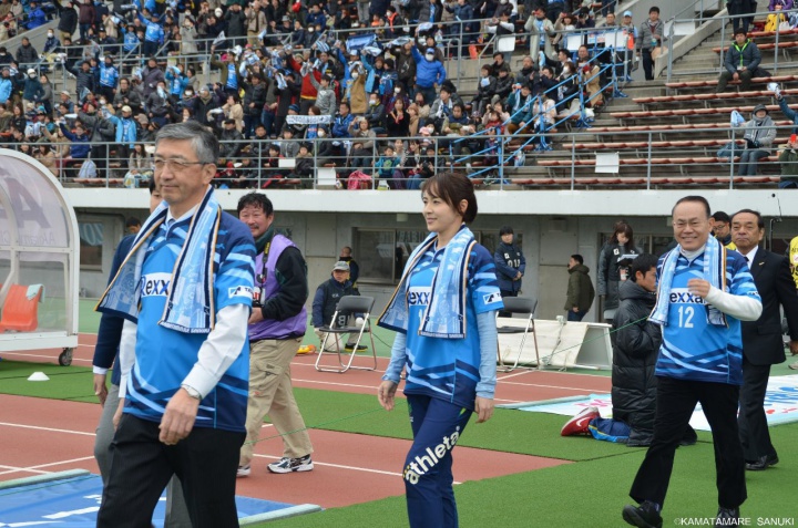 試合開始前のキックインセレモニー