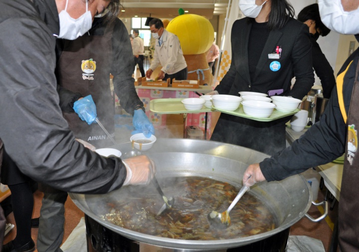 身がふっくらした愛南産の牡蠣汁