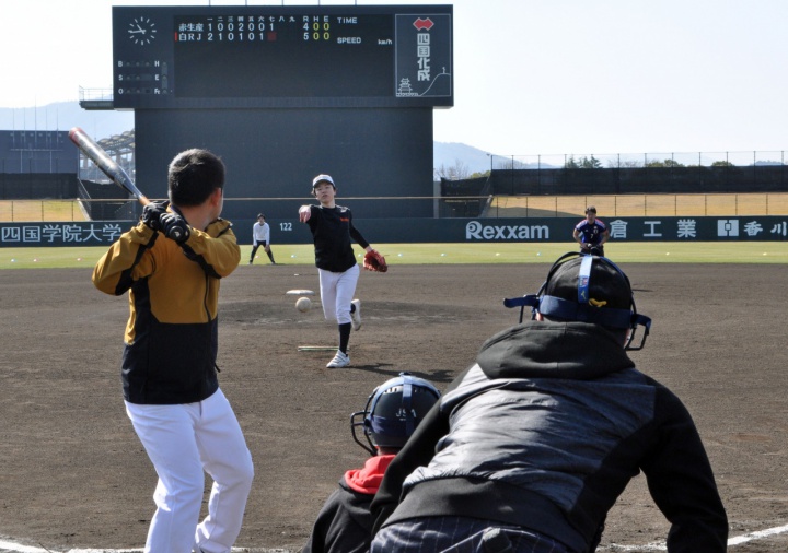 レクザム ボールパーク丸亀でのソフトボール大会