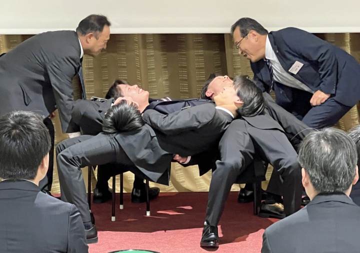 懇親会での自己紹介・パフォーマンス披露